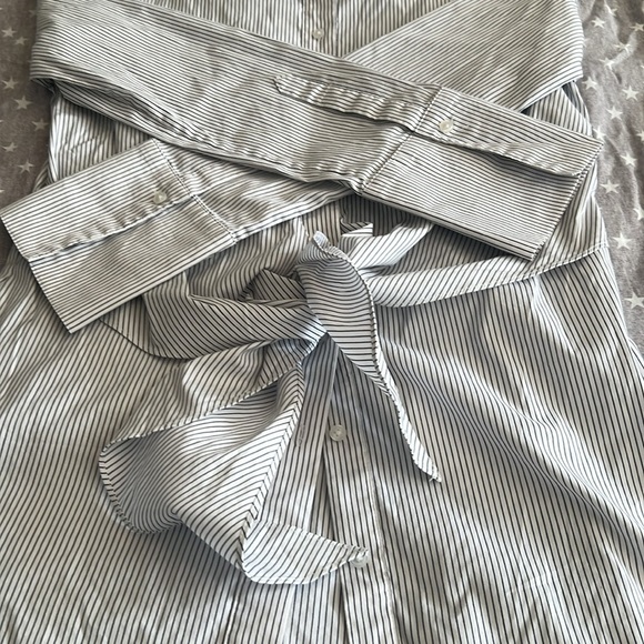 White House Black Market tie front tunic, white/black French cuffs - size 4 - Picture 6 of 9